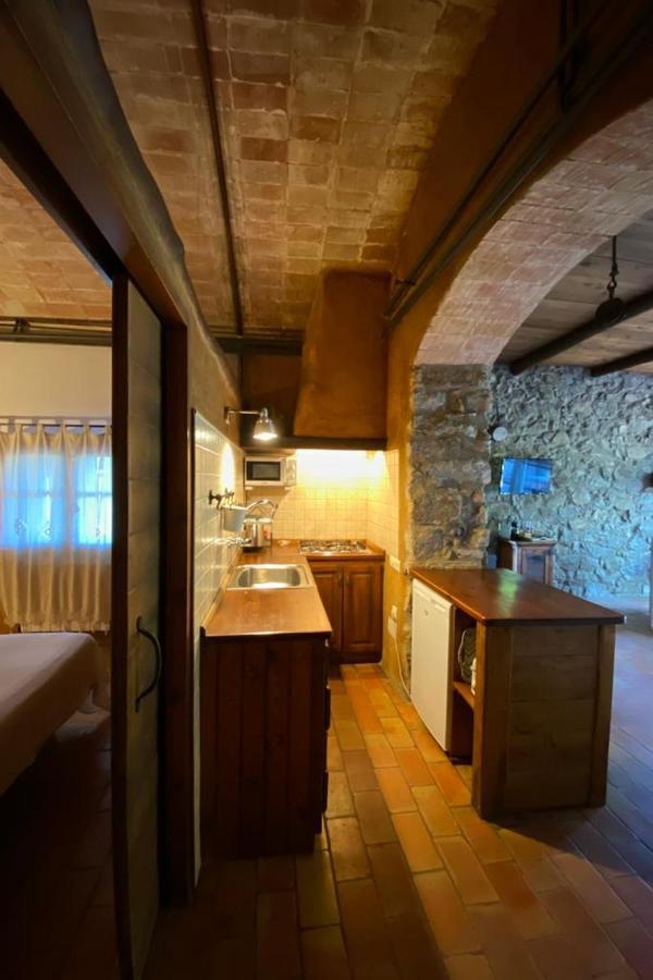 Gasthaus Mas Roquet Maçanet de Cabrenys Exterior foto